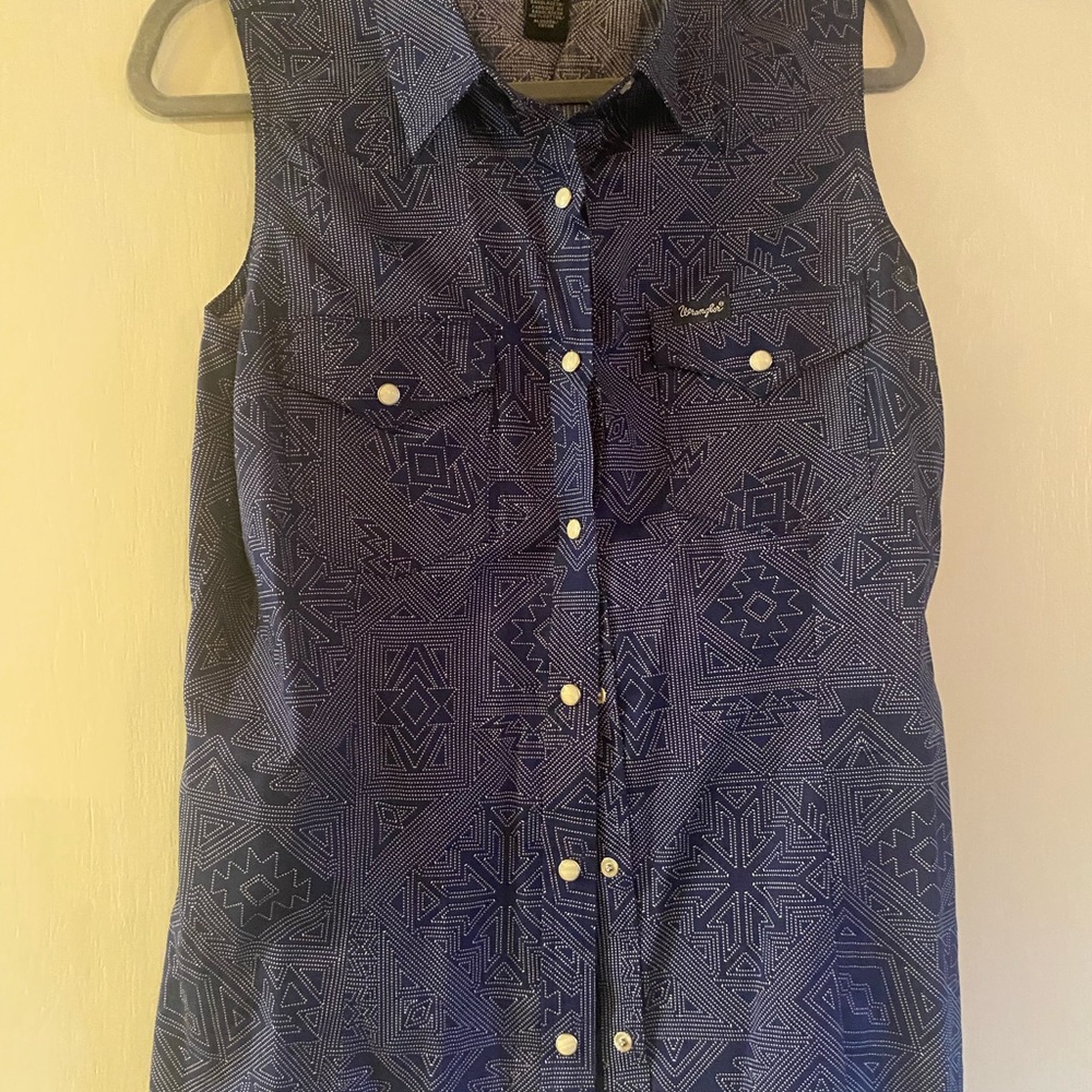Wrangler Women's Geometric Blue Button Down Shirt